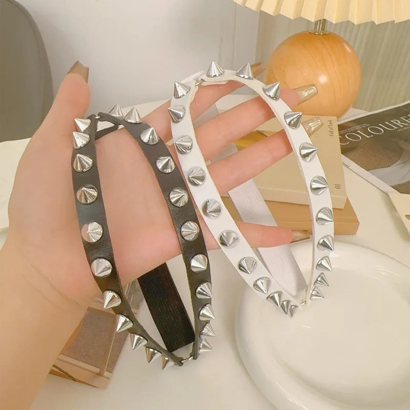 ダブルローコーンスパイクレッグガーター レディース パンクロ - Body Jewelry Ends のレビューと価格