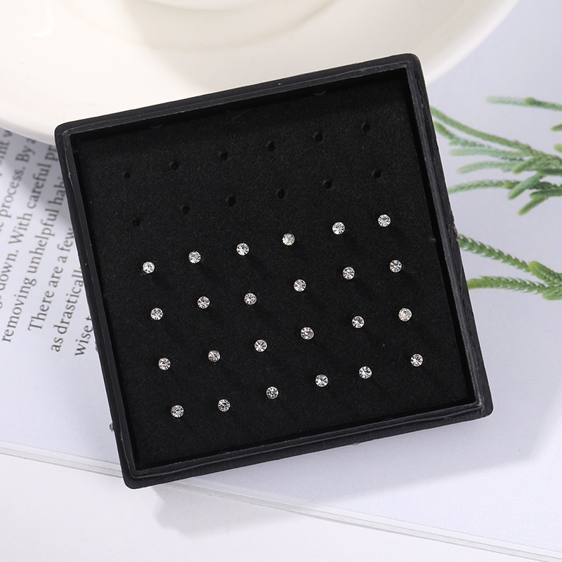 24個入り/箱 クリスタルノーズリングスタッド ファッション - Body Jewelry Storage のレビューと価格