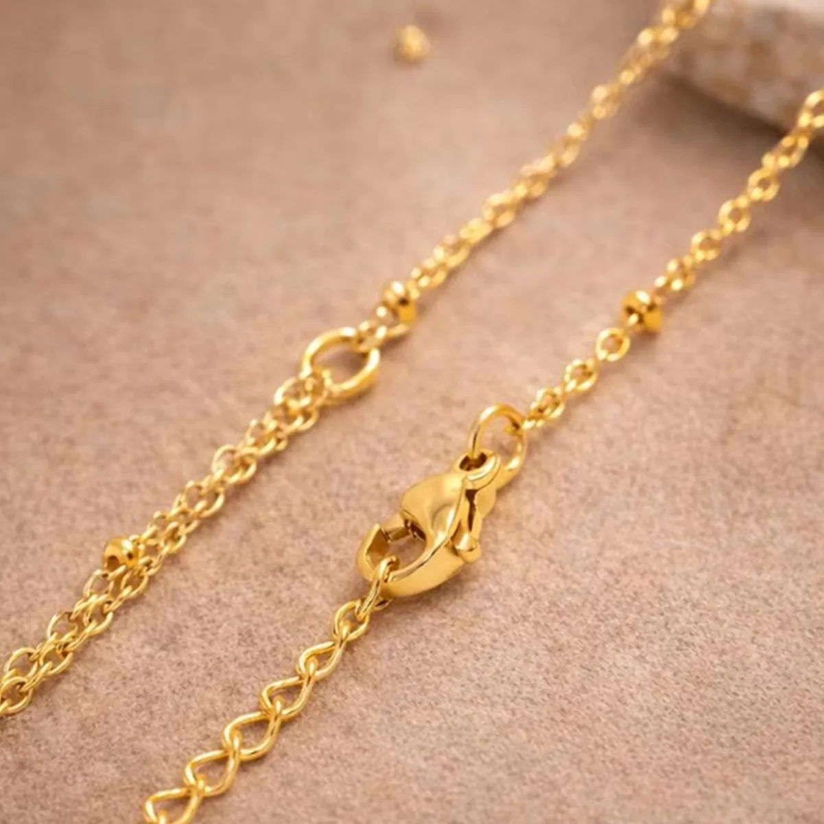 繊細なレイヤードバックストランドボディチェーン、上質なビーズ - Body Jewelry For Backless Dress のレビューと価格