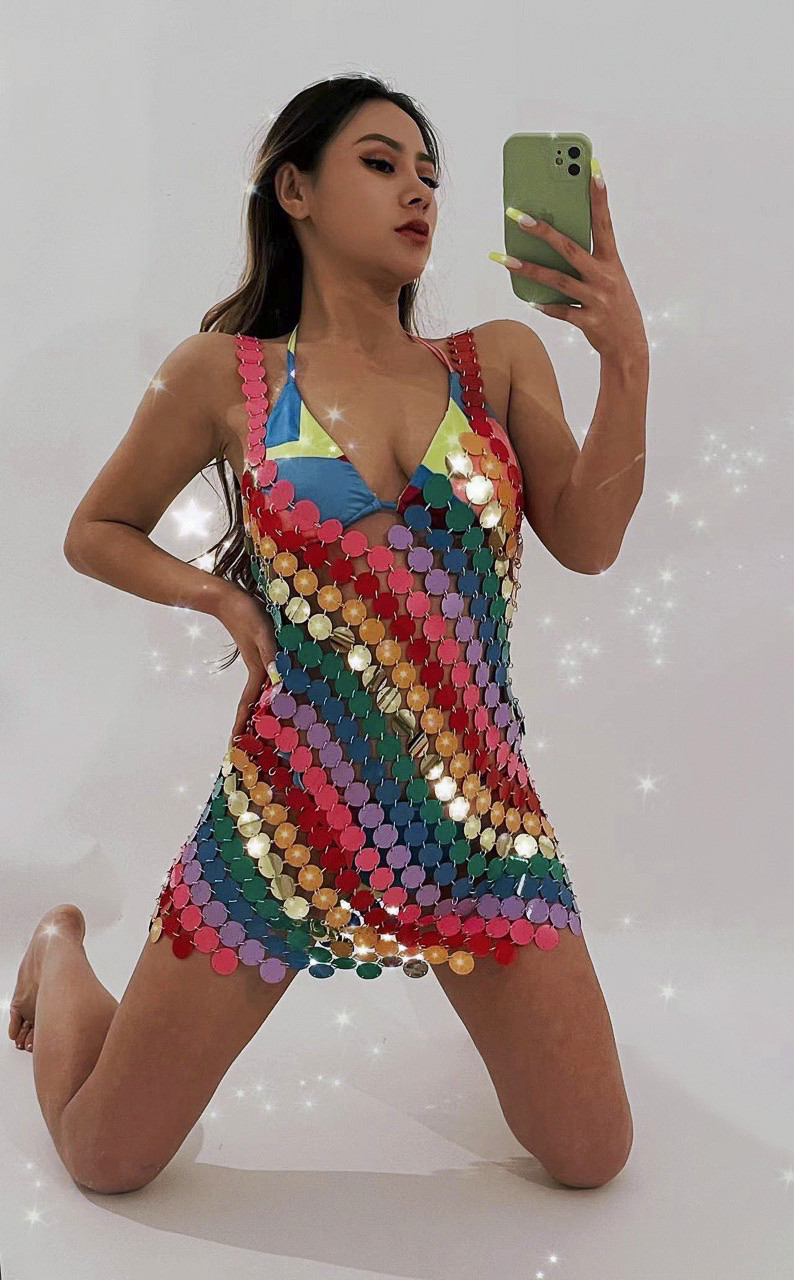 セクシーなホルターネックラインとカラフルなスパンコールのボデ - Body Jewelry For Backless Dress のレビューと価格